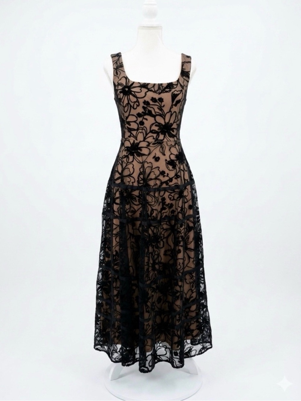Taylor SZ 2 Velvet and Mesh Formal Dress NWOT